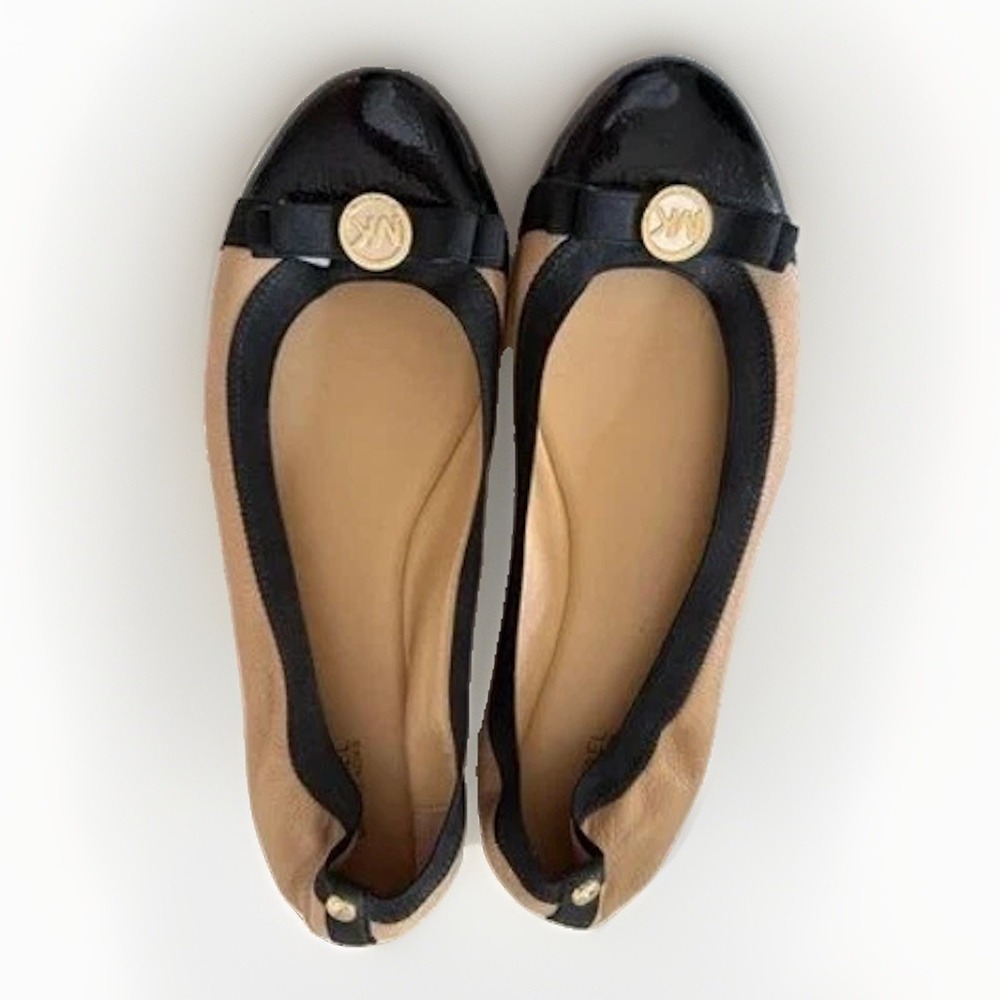 Michael Michael Kors Ballet Flats Tan Black Patent Leather Cap Toe MK Logo 9W